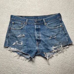 Levi’s Denim Jeans Shorts Ripped Distressed Size 34 Button Fly